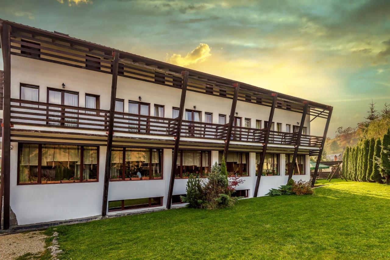 Casa Muntelui Hotel Fundata Exterior foto