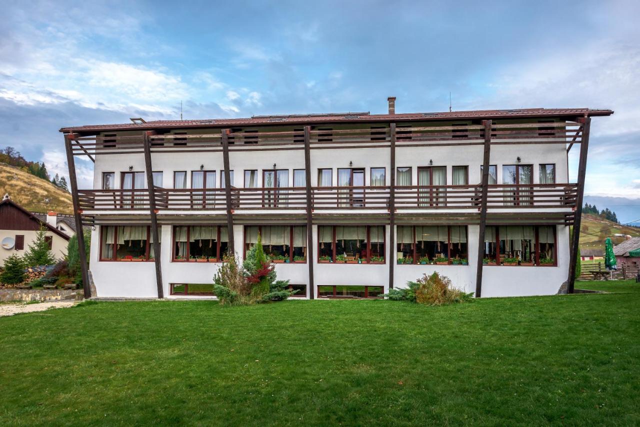 Casa Muntelui Hotel Fundata Exterior foto
